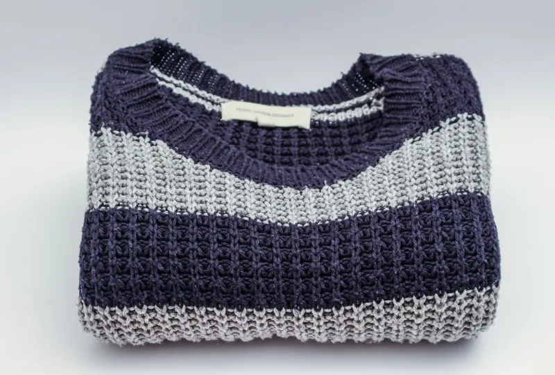 The Sweater That Lasted Twenty Years: When a Wardrobe Was Built to Endure, Not Expire
